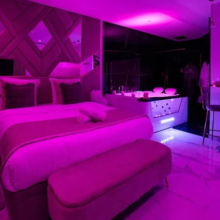 California Romantic With Balneo Apartment *