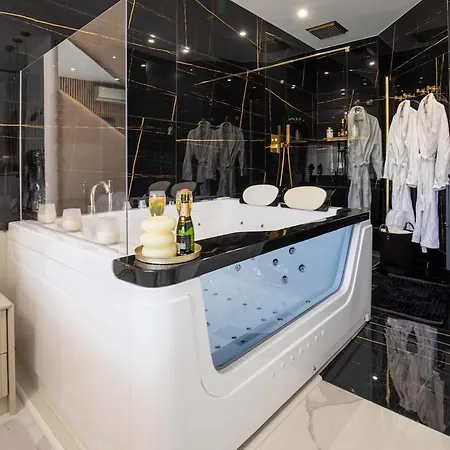 La Californie De Cannes - Suite Romantique - Balneo * Cannes