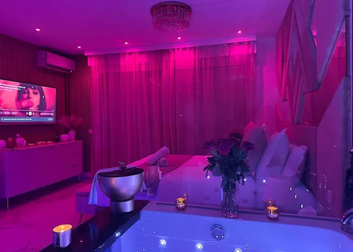 California Romantic With Balneo Apartment